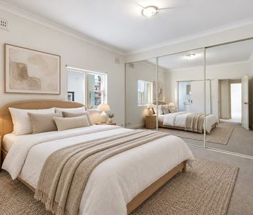 Freshly Renovated 3-Bedroom Apartment in Boutique Block of 6 - Photo 3