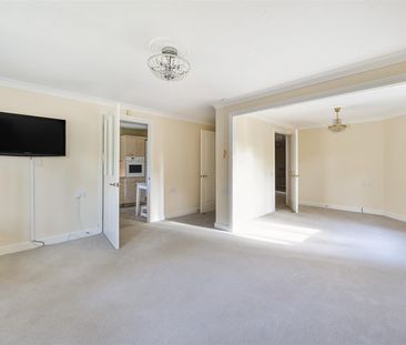 Melton Court, Poole - Photo 3