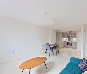 2 bedroom flat to rent - Photo 2