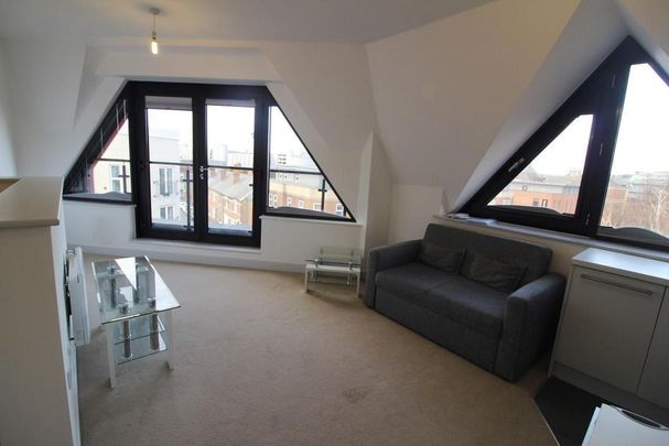 Studio to rent - Photo 1