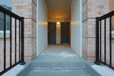 For Lease - 75 Weldrick Road Unit# #733, Richmond Hill, Ontario - Photo 2