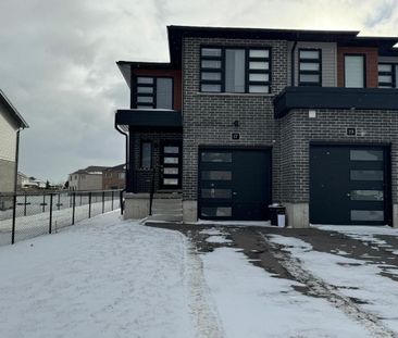 For Lease - 17 Wilkinson Avenue, Cambridge, Ontario - Photo 3