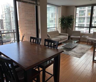 Downtown 2 Bedroom apartment in the luxurious L'Hermitage! - Photo 1