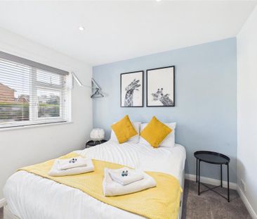 3 bedroom terraced house to rent - Photo 4