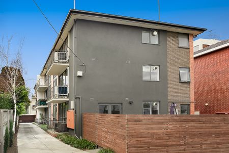 6/18 Walsh Street, South Yarra VIC 3141 - Apartment For Rent | Domain - Photo 2