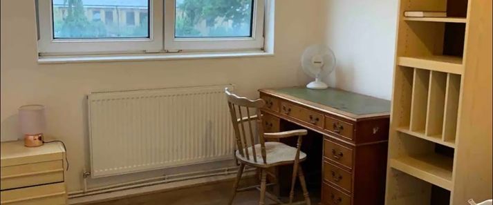 Room in a Shared Flat, Tilford Gardens, SW19 - Photo 1