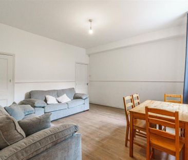 4 bedroom terraced house to rent - Photo 5