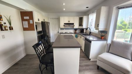 For Lease - 1252 Shore Acres Drive, Innisfil, Ontario - Photo 4