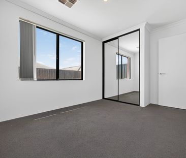 29 Meander Way, Treeby, WA 6164 - Photo 3