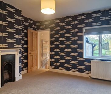 2 bedroom terraced house to rent - Photo 5