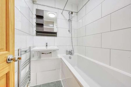 Ewhurst Court, Mitcham, CR4 - Photo 5