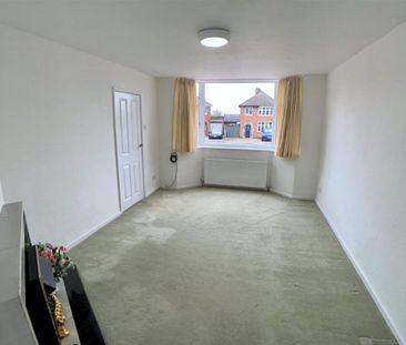 3 bedroom link detached house to rent - Photo 5