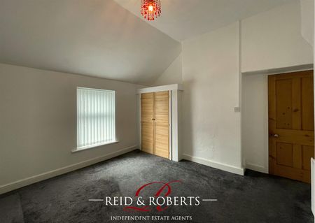 To Let 1 Bed Flat Water Street, Mold Per Month £625 pcm - Photo 3