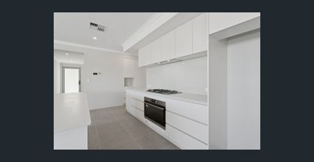 A Sophisticated, Brand New Family Residence of Exceptional Quality - Photo 5