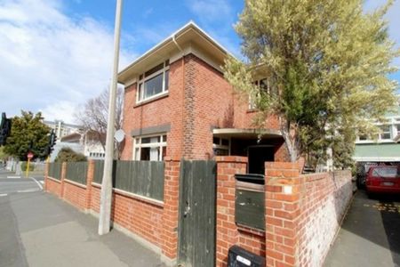 6 Bedroom Flat in the Heart of the Uni Area - Photo 2