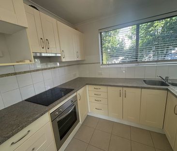2 bedroom unit in Auchenflower - Photo 5
