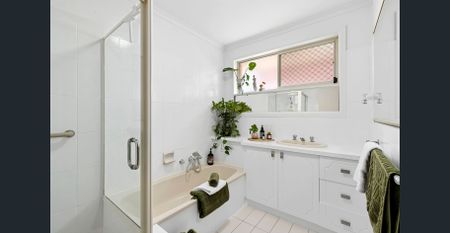 Contemporary Living in a Prime City-Fringe Location - Photo 2