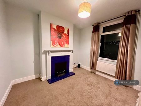 3 bedroom terraced house to rent - Photo 3