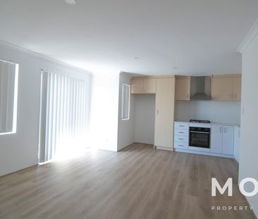 DUAL LIVING TOWNHOUSE - Photo 6