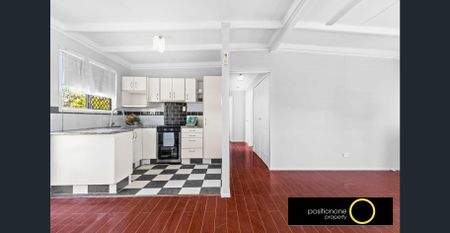 Highset home with bonus kitchenette and teenagers retreat under! - Photo 5