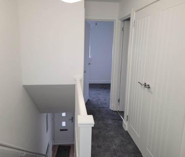 3 bedroom end of terrace house to rent - Photo 6