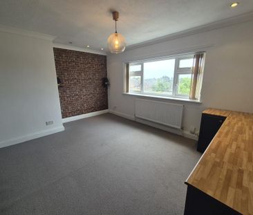 4 bedroom semi-detached house to rent - Photo 1