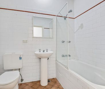 Split Level Home - Photo 4