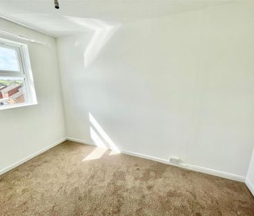 3 bedroom terraced house to rent - Photo 6