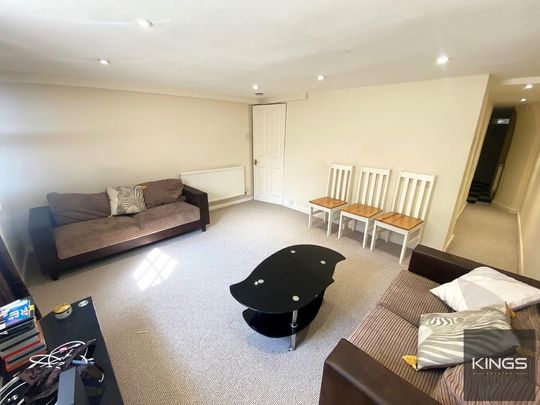 5 bedroom terraced house to rent - Photo 1