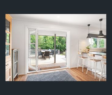 Contemporary Cosy Home - Photo 1