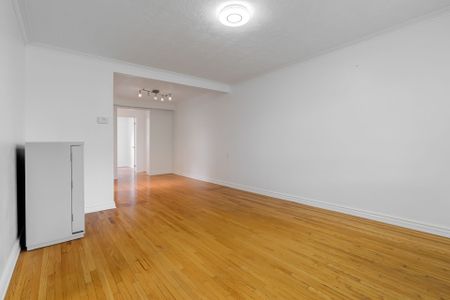 For Lease - 254 Eileen Avenue, Toronto, Ontario - Photo 4