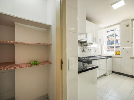 3 room luxury Apartment for rent in Cascais e Estoril, Portugal - Photo 3