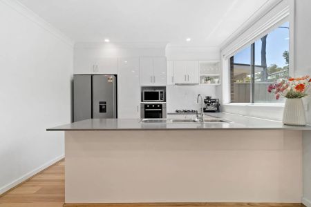 3 Bedroom Townhouse - Photo 3