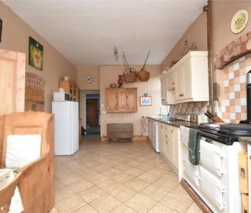 5 bedroom detached house to rent - Photo 5