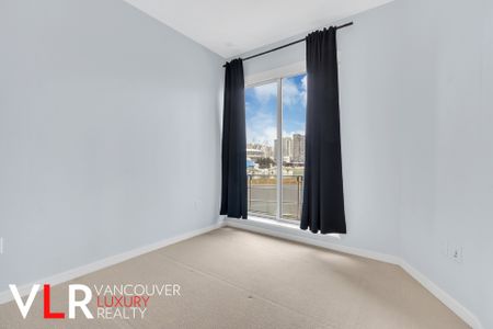 Condo in Vancouver West Side, BC - Photo 4