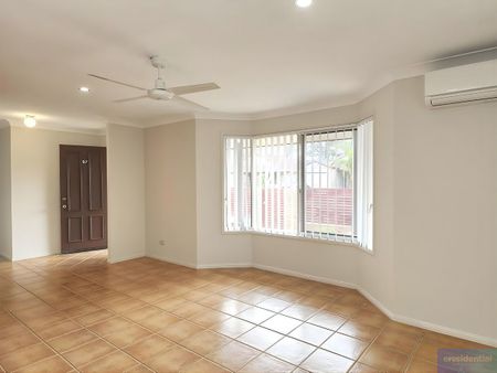 57 Oswin Street, Acacia Ridge QLD 4110 - House For Rent | Domain - Photo 2