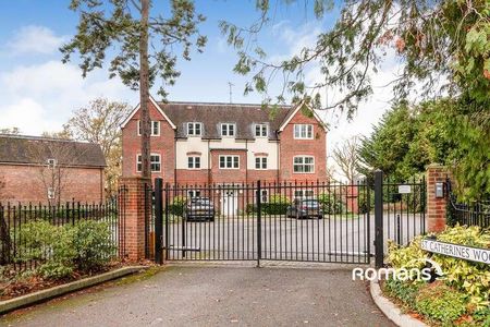 St. Catherines Wood, Park Road, Camberley, GU15 - Photo 4