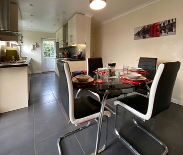 🚨Walking Distance To Cressex Business Park🚨 - Photo 3