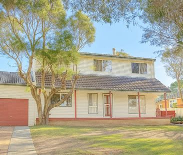 Huge Family Home - Photo 3