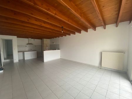 Location maison 4 pièces, 129.00m², Saint-Simon-de-Bordes - Photo 3