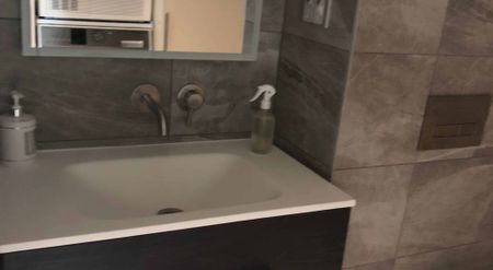 Shared 2 bedroom apartment in Omana North - Photo 4