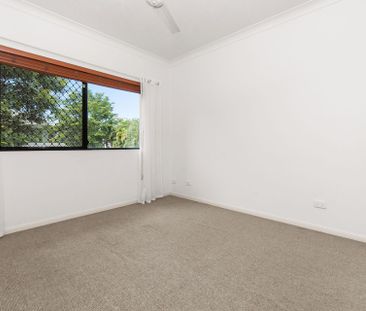 Unit 13/294-310 Kamerunga Road, Freshwater. - Photo 3