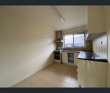 4/26 Eldridge Street, Footscray, Vic 3011 - Photo 3