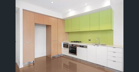 Unfurnished Two-Bedroom I Swimming Pool & Gym - Photo 4