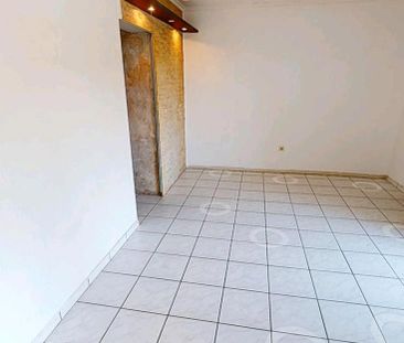 Wohnung mit eigenem Eingang & Einbauküche - Photo 1