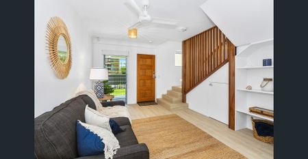 Furnished Executive Townhouse - Photo 3