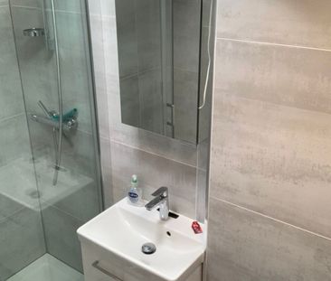 2 Bed Maisonette, Romulus Court, TW8 - Photo 6