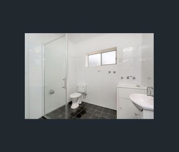 SPACIOUS INTERIOR & LARGE GARDEN WITH SECURE CARPORT - Photo 6