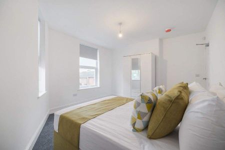 2 bedroom end of terrace house to rent - Photo 4