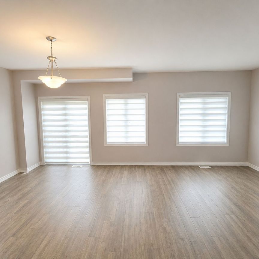 For Lease - 9 CAROLINE Street, Welland, Ontario - Photo 1
